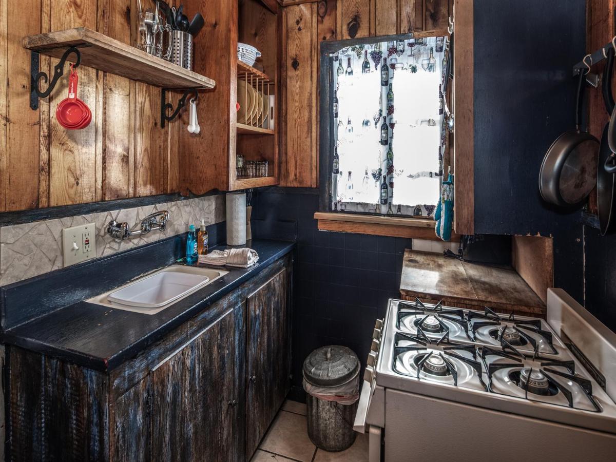Apache Village 4, King Studio, Midtown, Sleeps 2 Ruidoso Extérieur photo
